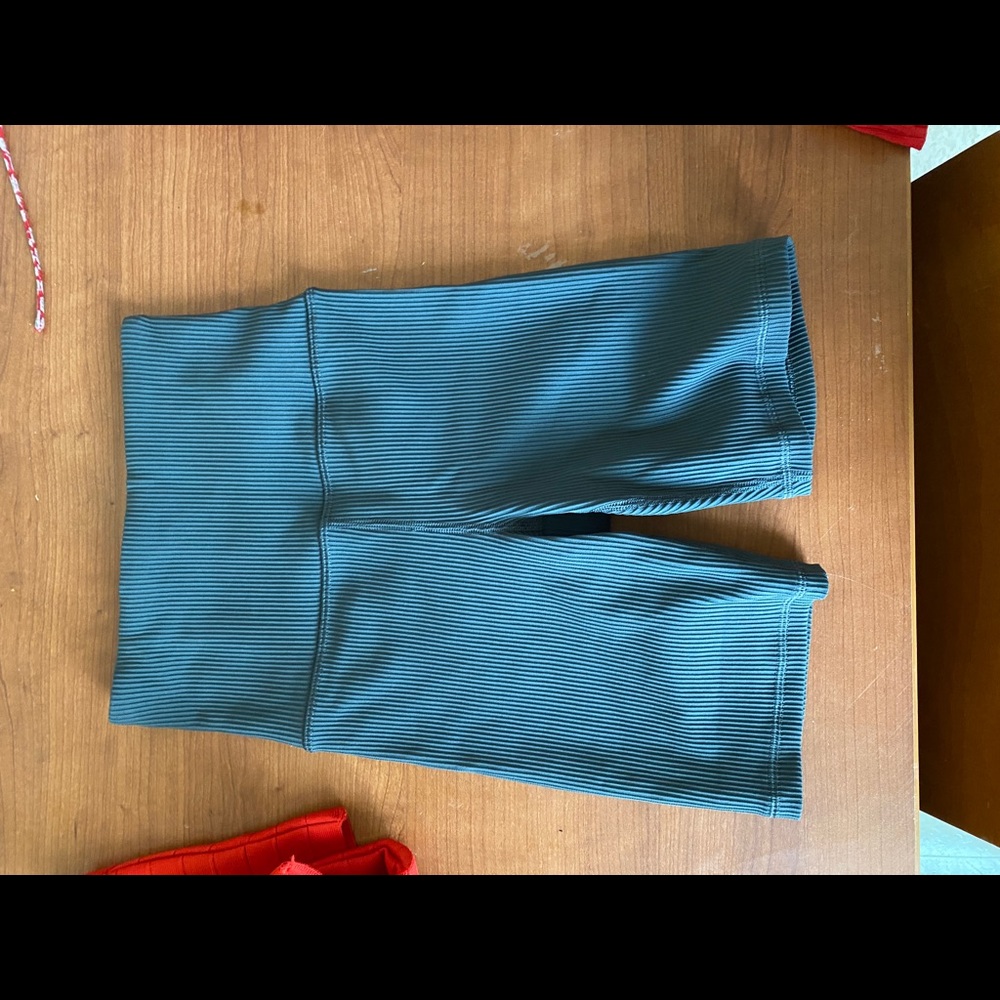 athleta blue biker shorts